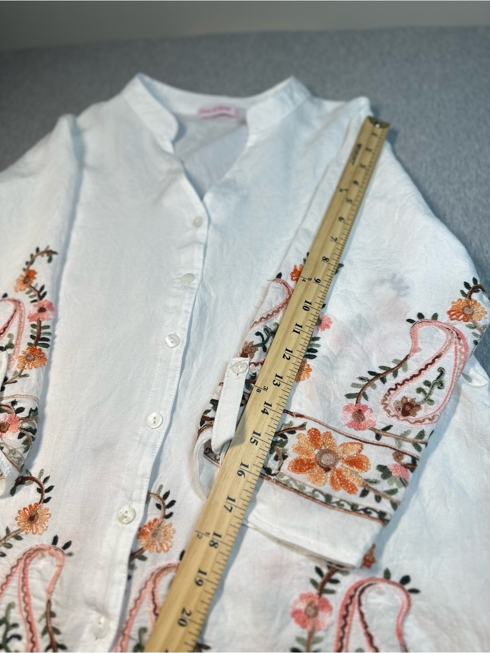 Ana & Rose White Boho Embroidered Button Front Tunic Blouse 3/4 Roll-Tab Sleeve - Picture 10 of 12